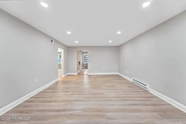 61 Piazza Vittoria #C, Freehold, NJ 07728