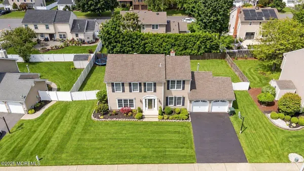 7 Thetford Lane, Marlboro, NJ 07746