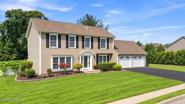 7 Thetford Lane, Marlboro, NJ 07746