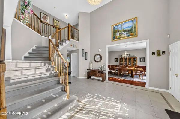 14 Jamesworthy Court, Marlboro, NJ 07746