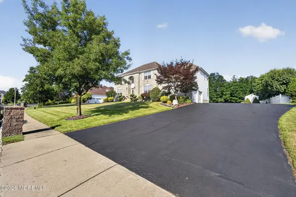14 Jamesworthy Court, Marlboro, NJ 07746