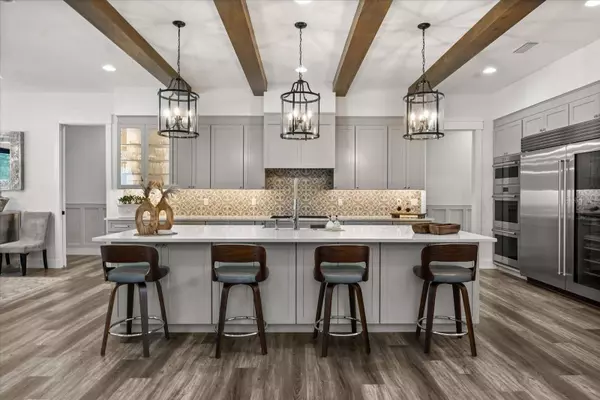 6031 DORA DR, Mount Dora, FL 32757