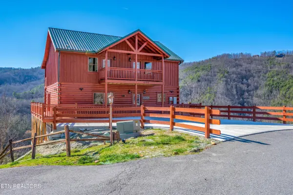 1029 Street Of Dreams Rd, Gatlinburg, TN 37738