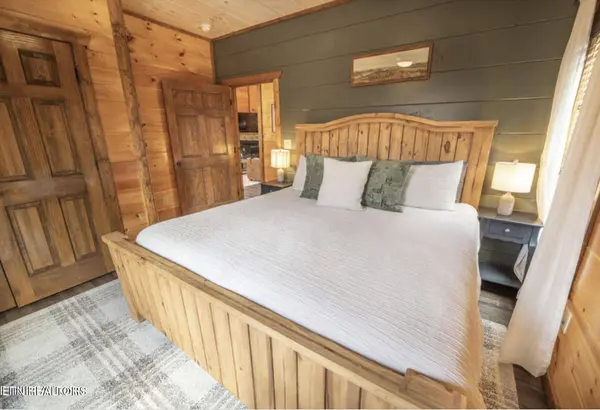 855 Osprey WAY, Pigeon Forge, TN 37863