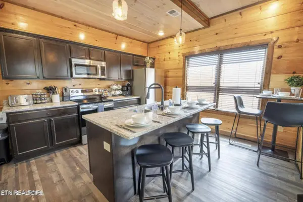 855 Osprey WAY, Pigeon Forge, TN 37863