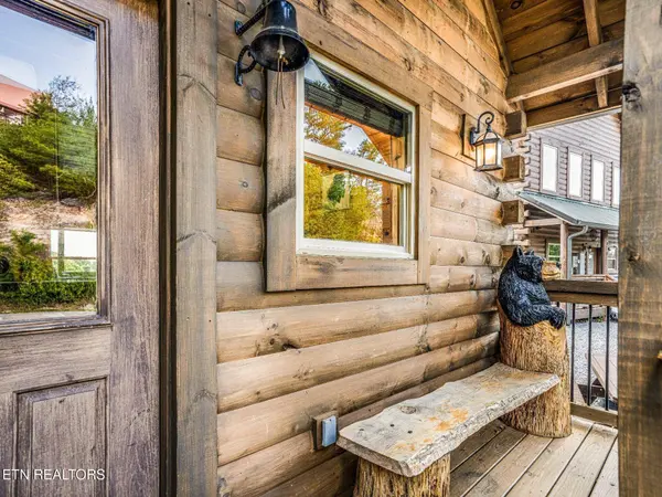 1876 Billard WAY, Sevierville, TN 37876