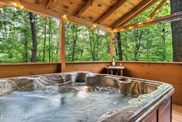 3513 Country Pines WAY, Sevierville, TN 37876
