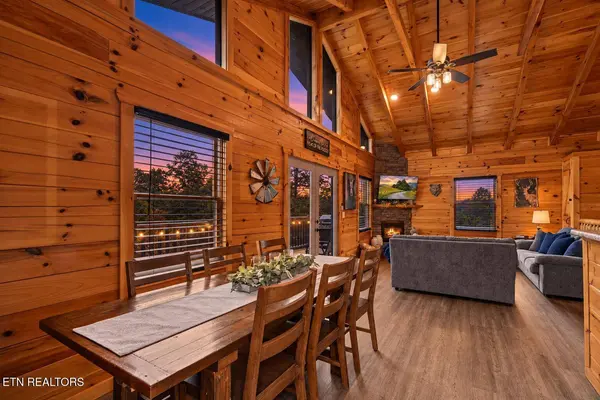 705 Rondayview LN, Sevierville, TN 37876