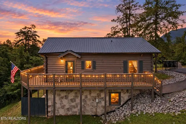 705 Rondayview LN, Sevierville, TN 37876