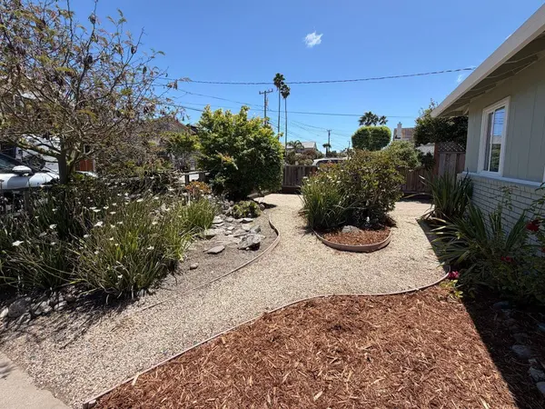 585 36th AVE, Santa Cruz, CA 95062
