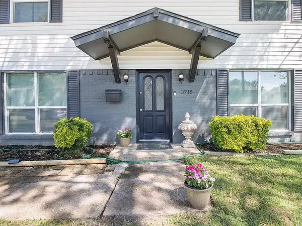 3715 Byrd Dr, Mesquite, TX 75150-2563