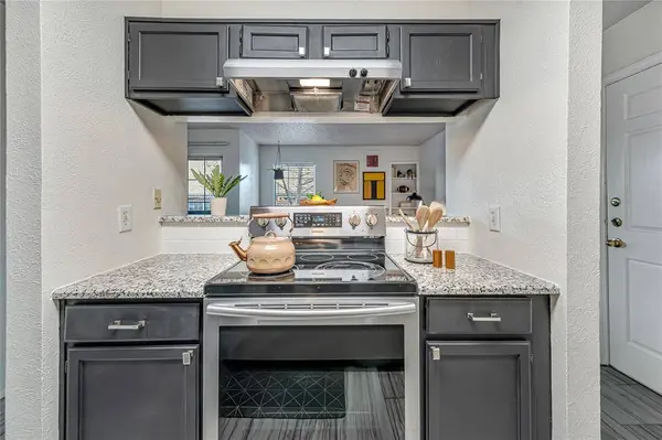 18333 Roehampton Drive #821, Dallas, TX 75252