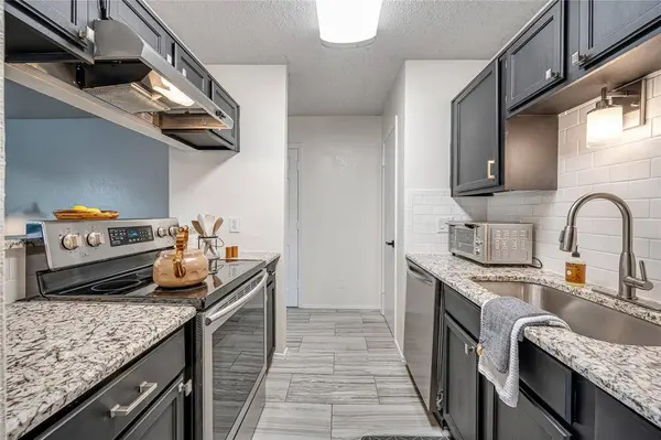 18333 Roehampton Drive #821, Dallas, TX 75252