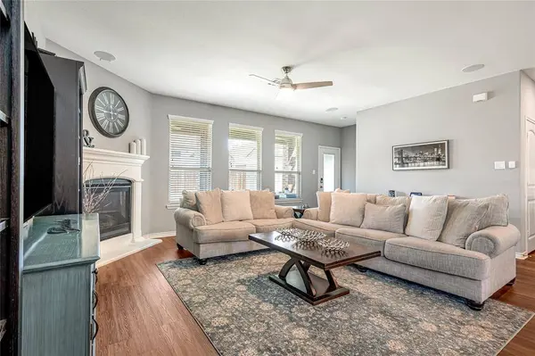 2125 Lake Cliff Drive, Little Elm, TX 75068