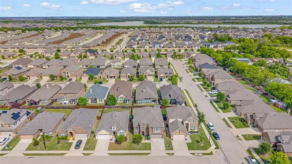 2125 Lake Cliff Drive, Little Elm, TX 75068