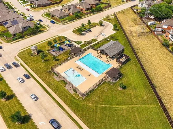 641 Redding Drive, Saginaw, TX 76131