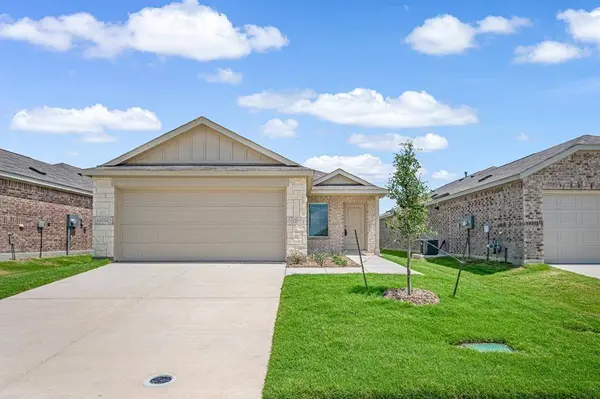 1829 Sanderling Street, Forney, TX 75126