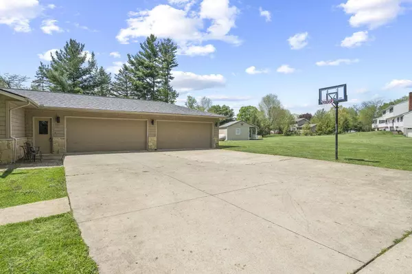 2825 Kings Corners Road, Mansfield, OH 44904