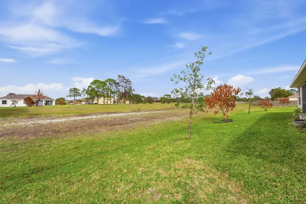 5923 NW Brianna CT, Port St Lucie, FL 34986