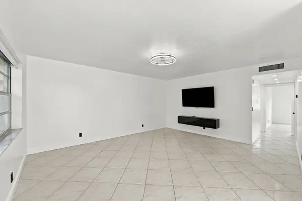 541 BURGUNDY L #541, Delray Beach, FL 33484