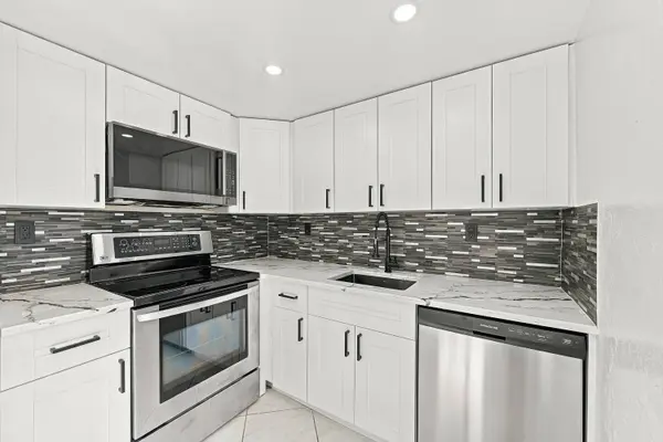 541 BURGUNDY L #541, Delray Beach, FL 33484