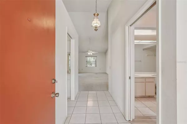 4829 VILLAGE GARDENS DR #169, Sarasota, FL 34234