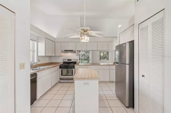 4829 VILLAGE GARDENS DR #169, Sarasota, FL 34234