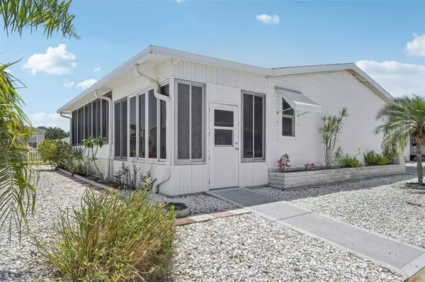 9014 31ST AVE E, Palmetto, FL 34221