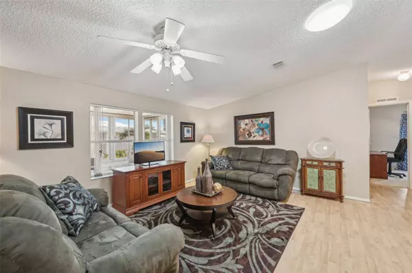 9014 31ST AVE E, Palmetto, FL 34221