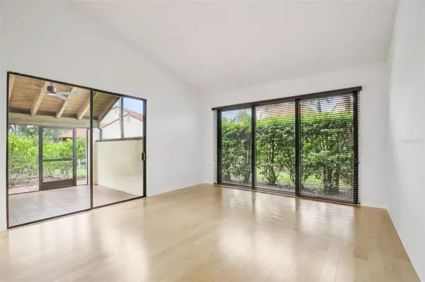 5387 HUNTINGWOOD CT #4, Sarasota, FL 34235