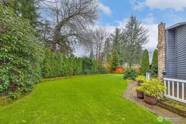 908 Riverside DR SE, North Bend, WA 98045