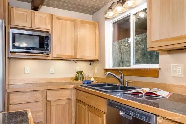 16601 423rd PL SE, North Bend, WA 98045