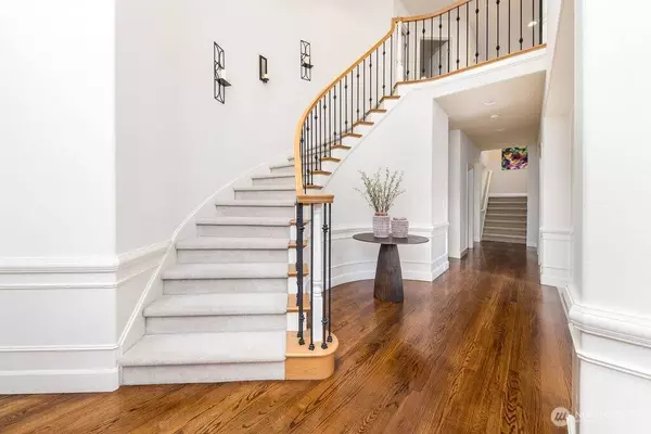 310 240th PL SE, Sammamish, WA 98074