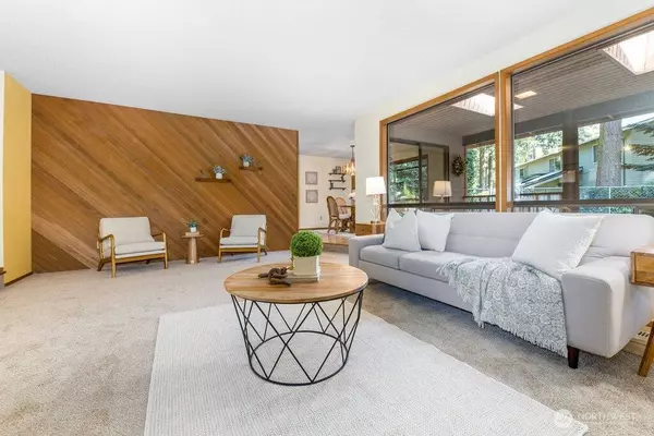 14825 SE 138th PL, Renton, WA 98059