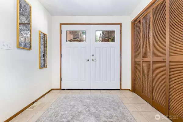 14825 SE 138th PL, Renton, WA 98059