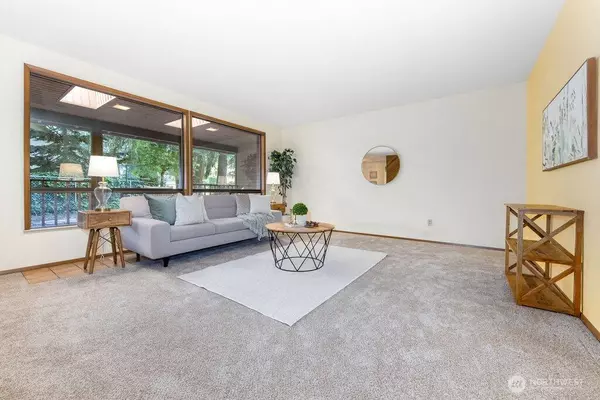 14825 SE 138th PL, Renton, WA 98059