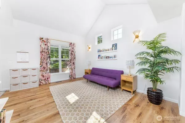 860 SE 10th ST, North Bend, WA 98045