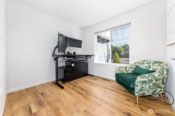 860 SE 10th ST, North Bend, WA 98045