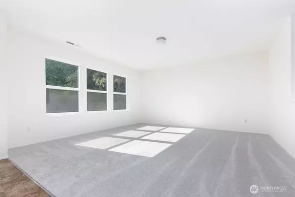 9419 Templeton AVE SE, Snoqualmie, WA 98065