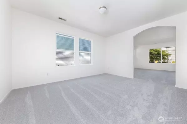 9419 Templeton AVE SE, Snoqualmie, WA 98065