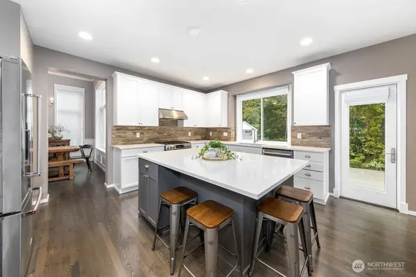 7623 Dogwood LN SE, Snoqualmie, WA 98065