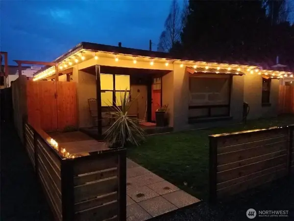 14637 8th AVE SW, Burien, WA 98166
