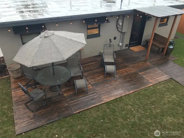 14637 8th AVE SW, Burien, WA 98166