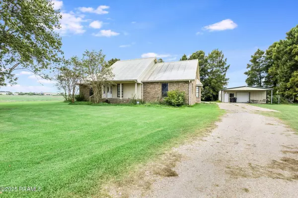 1414 David Duboin RD, New Iberia, LA 70560