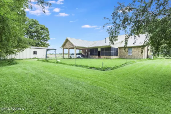 1414 David Duboin RD, New Iberia, LA 70560