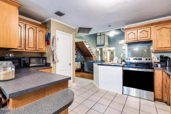 1414 David Duboin RD, New Iberia, LA 70560