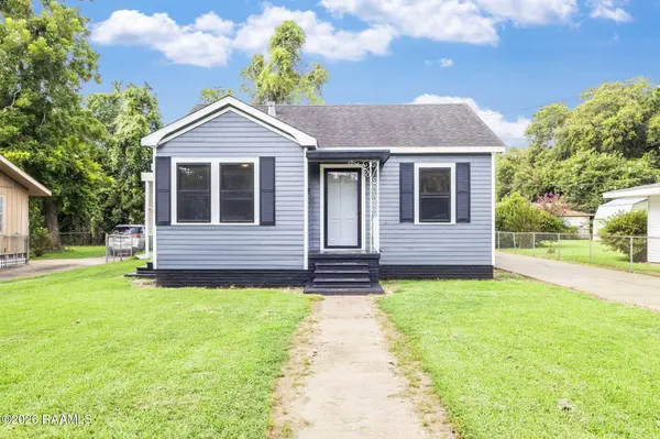 604 Choctaw DR, Opelousas, LA 70570