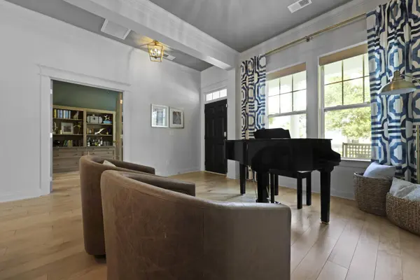 1513 Anacostia Ave, Mount Pleasant, SC 29466