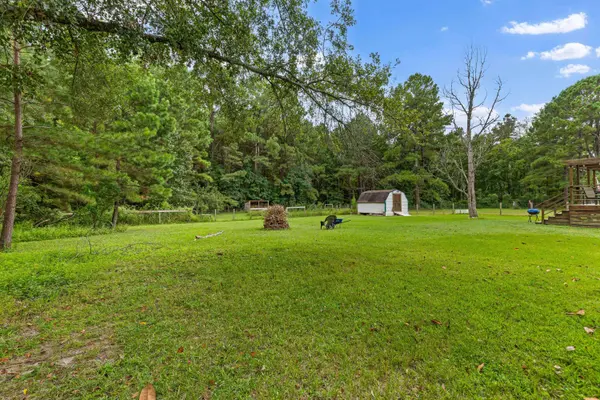 760 Coral Acres Dr, Moncks Corner, SC 29461