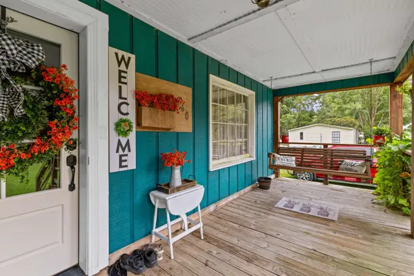 760 Coral Acres Dr, Moncks Corner, SC 29461